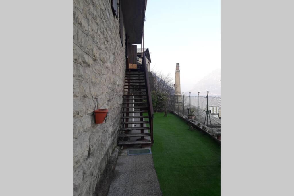 Appartamento Sul Lago D'Iseo タヴェルノラ・ベルガマスカ エクステリア 写真