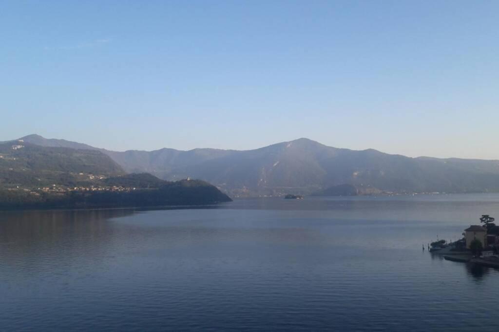 Appartamento Sul Lago D'Iseo タヴェルノラ・ベルガマスカ エクステリア 写真