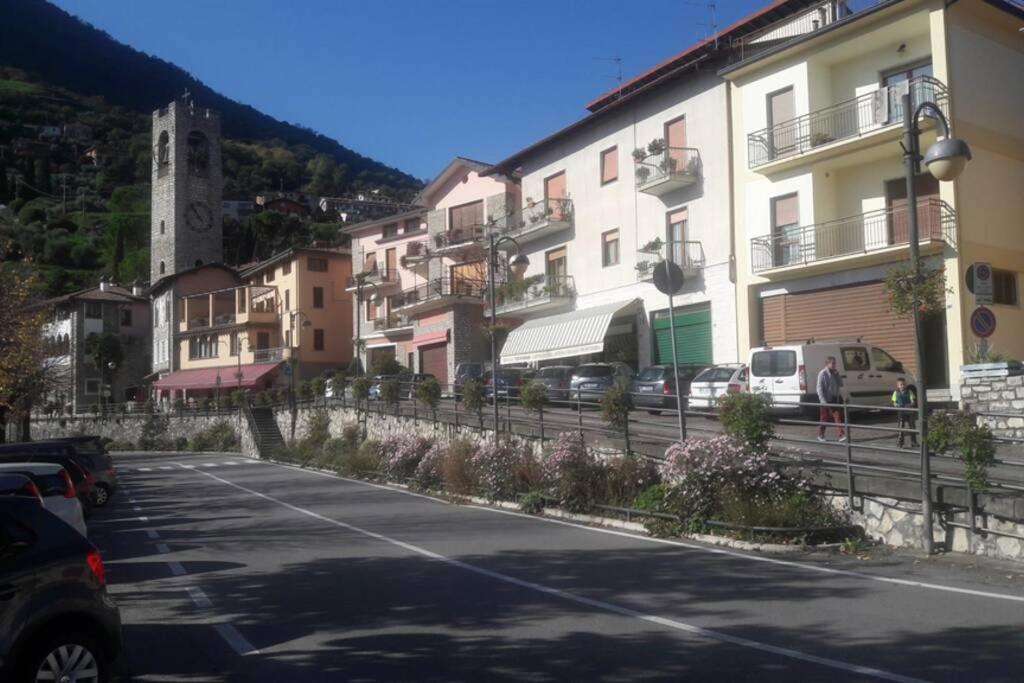 Appartamento Sul Lago D'Iseo タヴェルノラ・ベルガマスカ エクステリア 写真